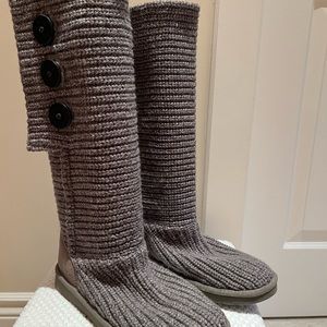 UGG Women’s Classic Cardy